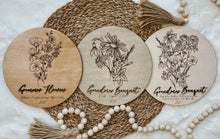 Load image into Gallery viewer, Personalized Moms/Grandmas Bouquet Mini