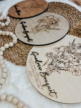 Load image into Gallery viewer, Personalized Moms/Grandmas Bouquet Mini