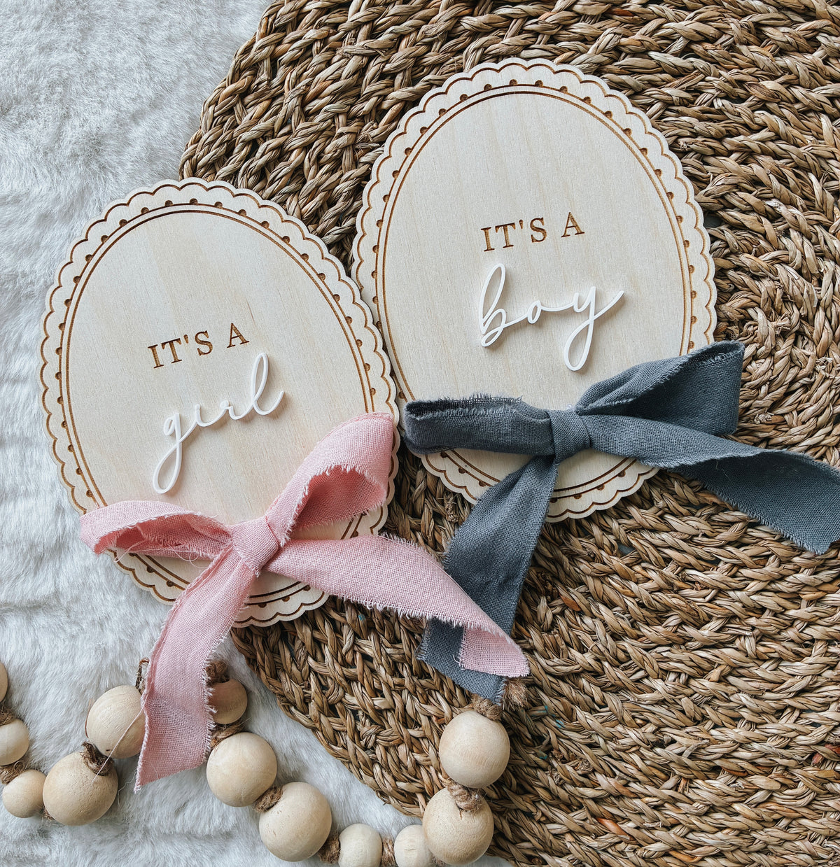 Scalloped Bow Birth Announcement Disc