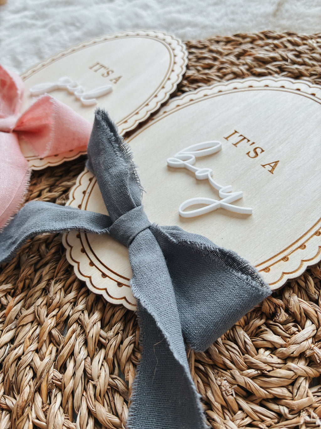 Scalloped Bow Birth Announcement Disc