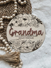 Load image into Gallery viewer, Moms/Grandma Engraved Floral Plaque
